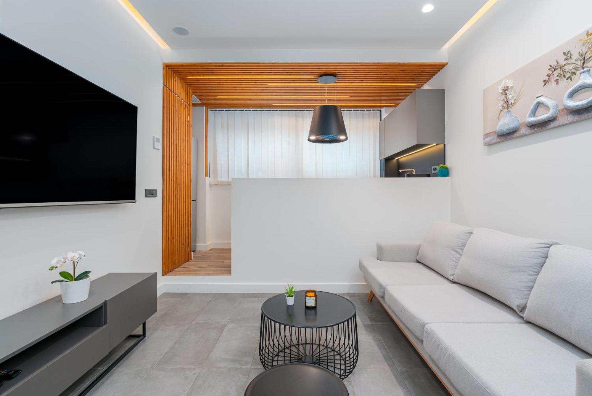 Modern Urban Oasis With Jacuzzi Apartment Piraeus Exterior photo